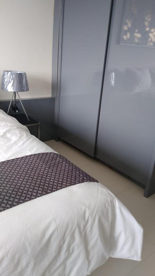 בנדונג Galeri Ciumbuleuit Apartment 3 By Gezonder מראה חיצוני תמונה